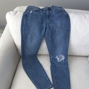 GAP Women's Blue Distressed Skinny Jeans